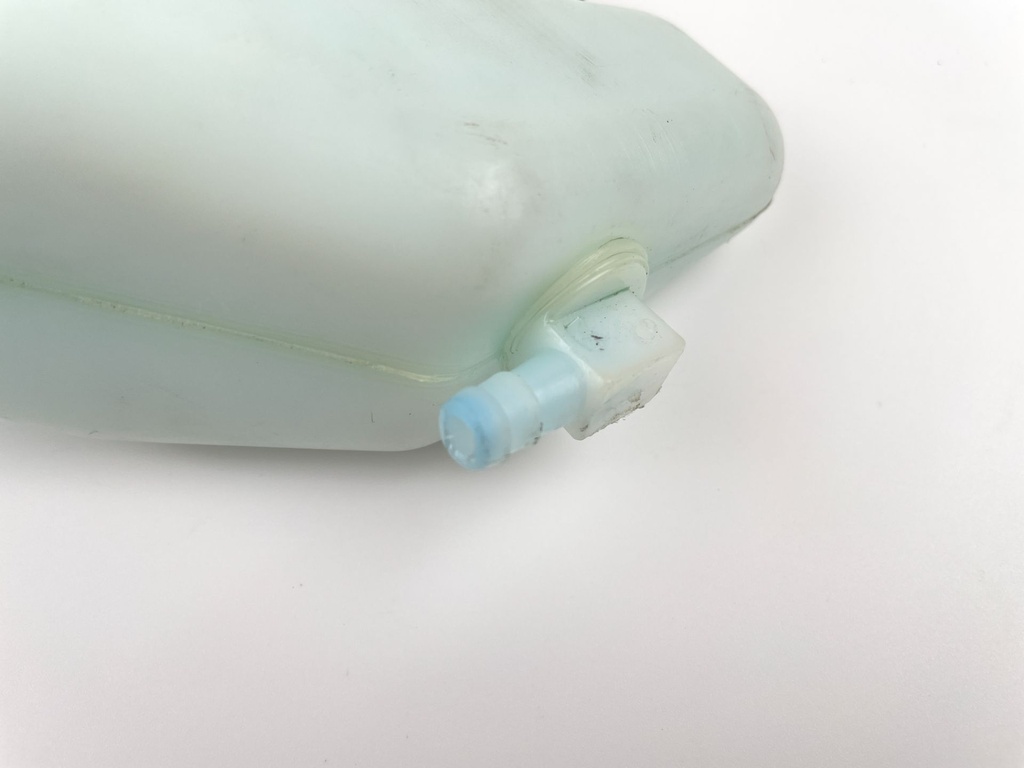 1999 Mercury 225 HP 2 Stroke Outboard Oil Tank 830889A1 OEM