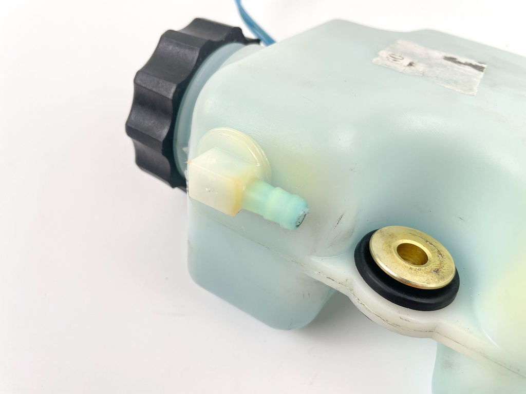 1999 Mercury 225 HP 2 Stroke Outboard Oil Tank 830889A1 OEM