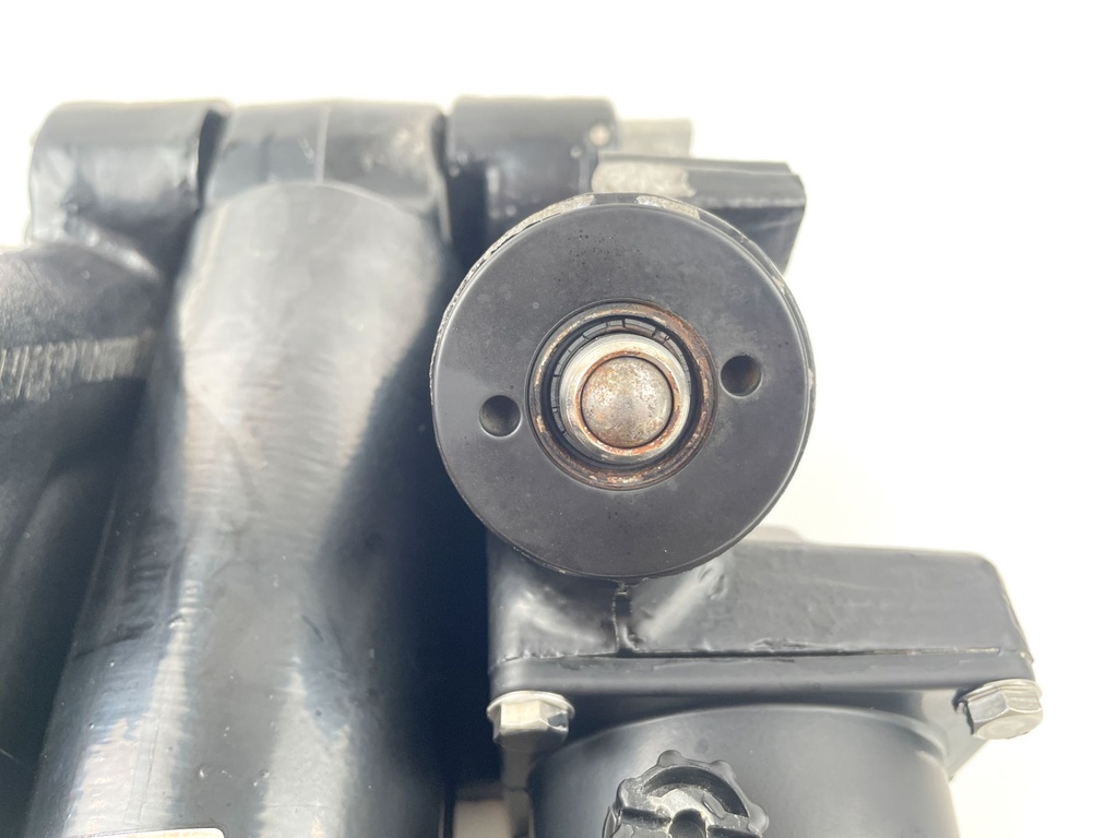 1999 Mercury 225 HP 2 Stroke Outboard Power Trim Tilt Unit 855998A11 OEM