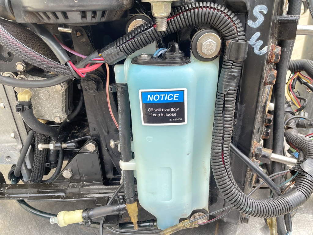 2001 Mercury 150 HP 2 Stroke Optimax Outboard Powerhead 879808T01 OEM