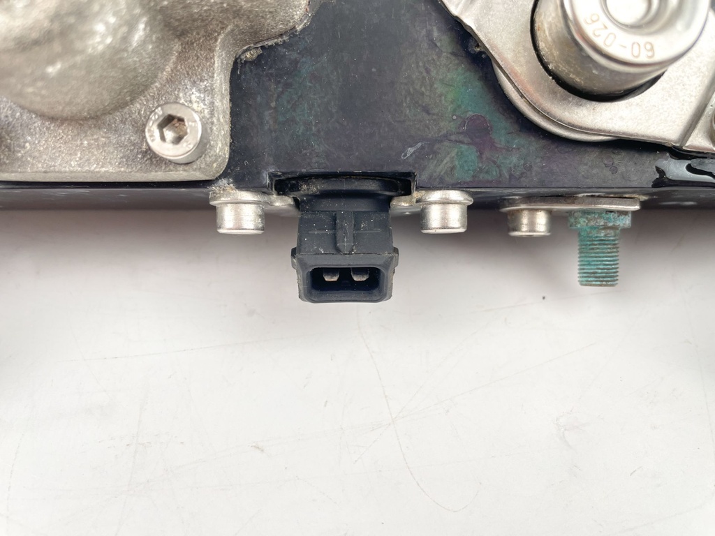 2001 Mercury 150 HP 2 Stroke Optimax Outboard Fuel Rail Set 858221T4 OEM