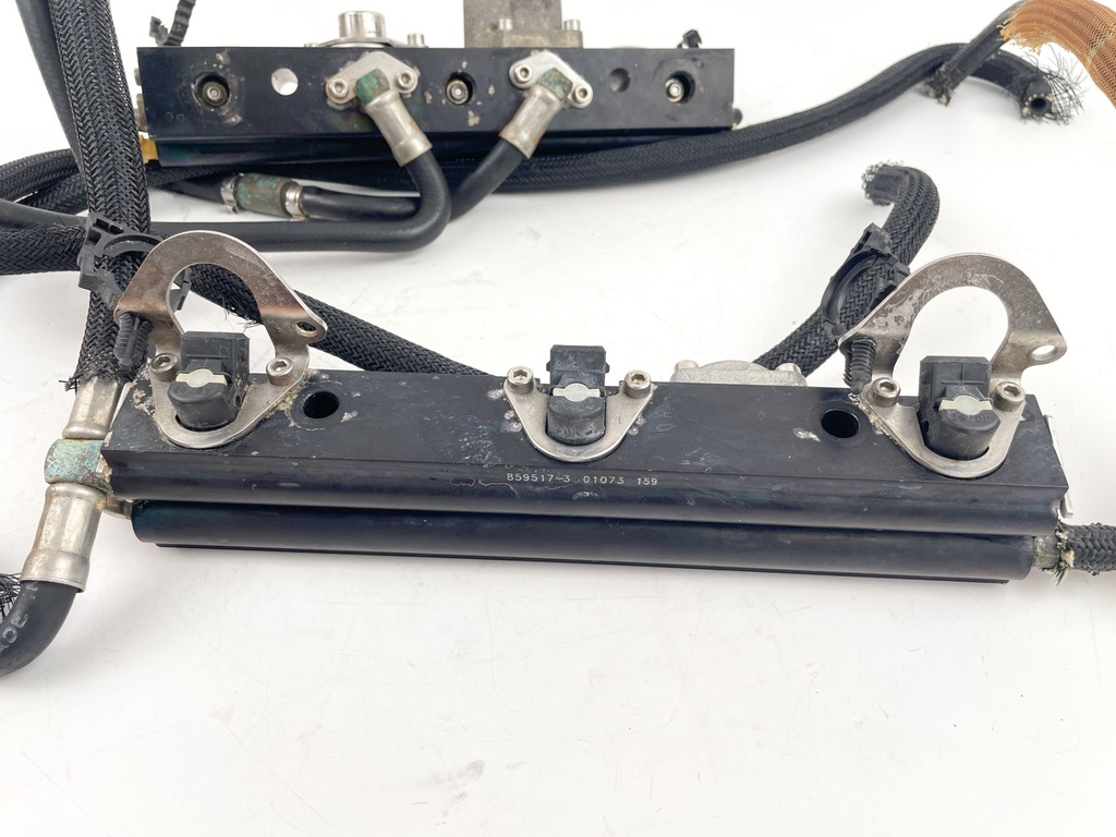 2001 Mercury 150 HP 2 Stroke Optimax Outboard Fuel Rail Set 858221T4 OEM
