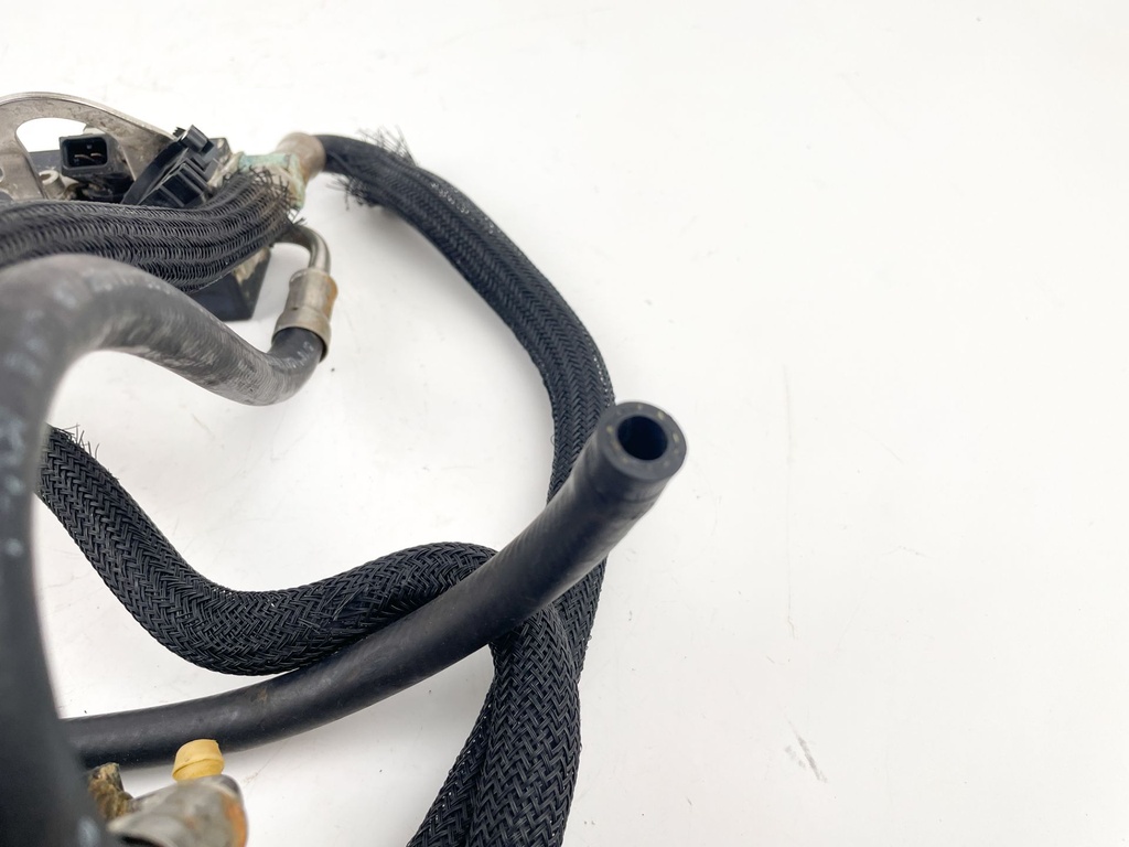 2001 Mercury 150 HP 2 Stroke Optimax Outboard Fuel Rail Set 858221T4 OEM