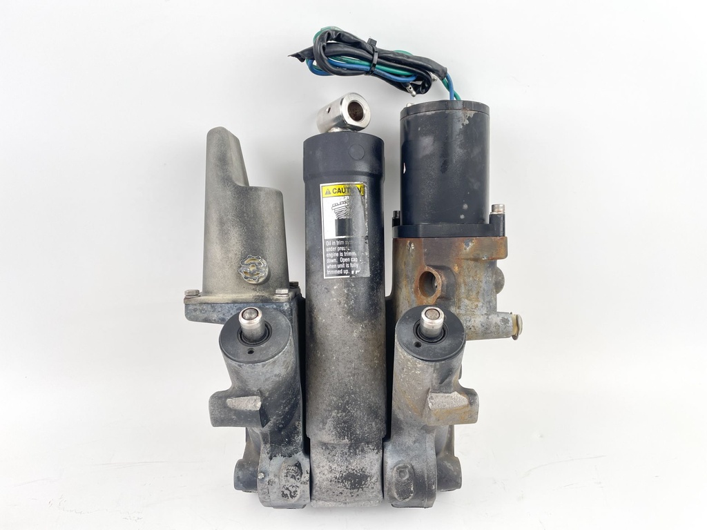 2001 Mercury 150 HP 2 Stroke Optimax Outboard Power Trim Tilt Unit 855998A3 OEM