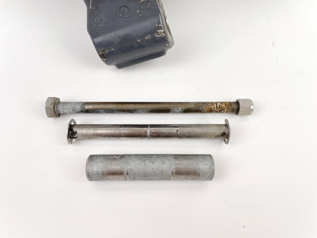 Honda 50 HP 4 Stroke Outboard Power Trim Tilt Unit 56000-ZV5-823ZA OEM