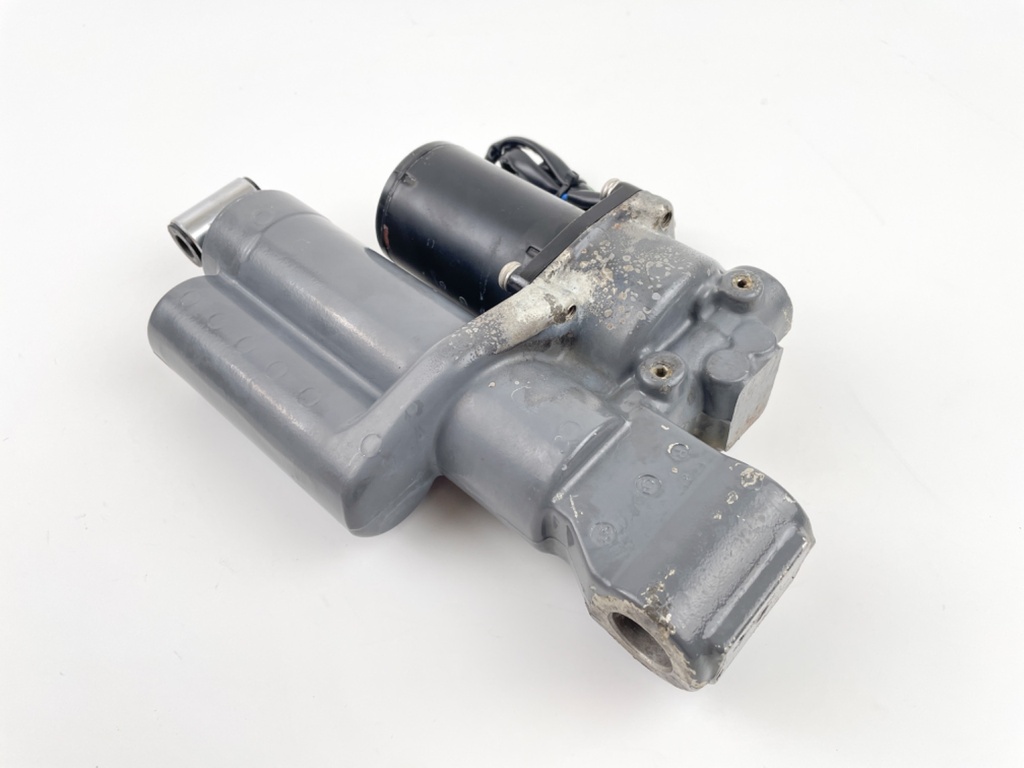 Honda 50 HP 4 Stroke Outboard Power Trim Tilt Unit 56000-ZV5-823ZA OEM