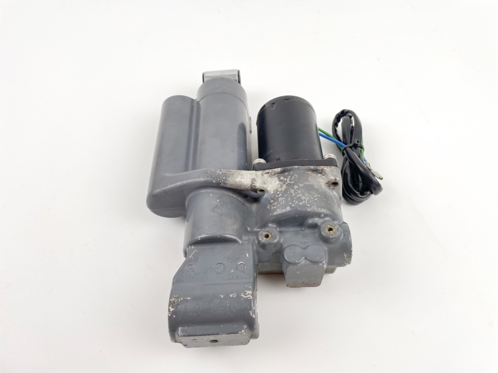 Honda 50 HP 4 Stroke Outboard Power Trim Tilt Unit 56000-ZV5-823ZA OEM