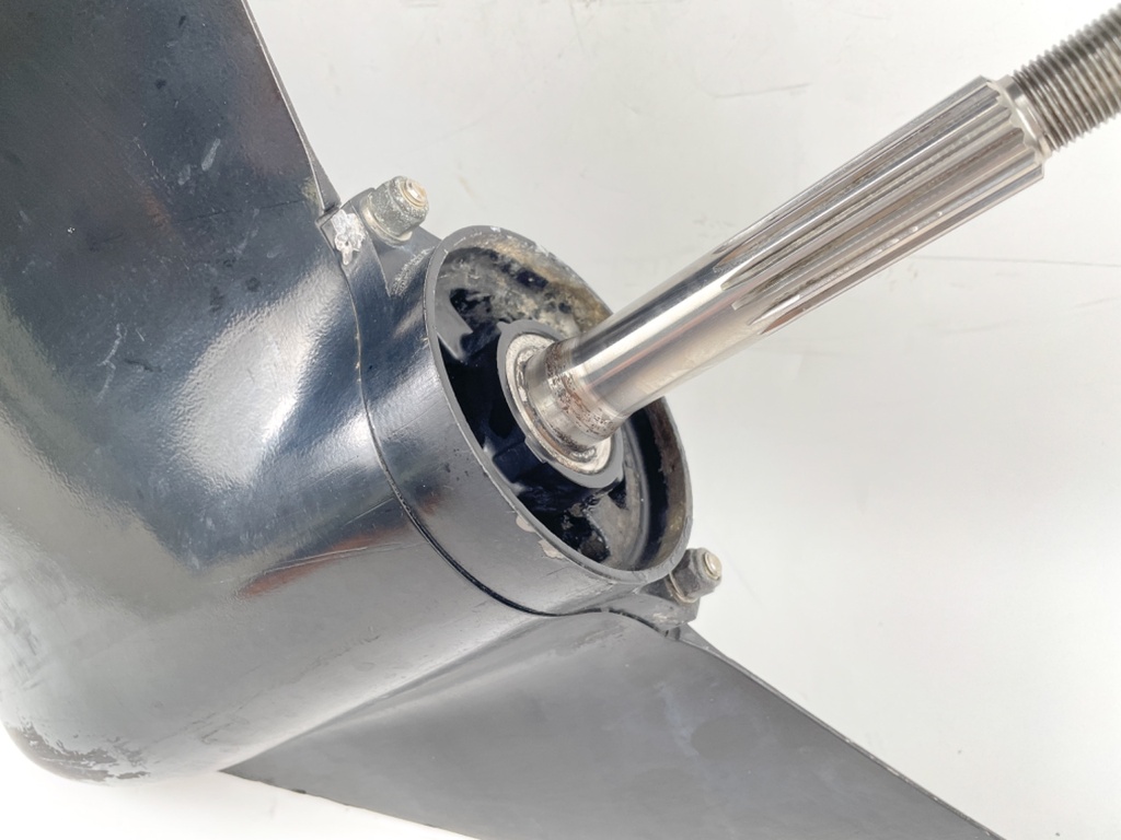 2006 Mercury 115 HP 2 Stroke Outboard Lower Unit Gear Case 9011J33 OEM