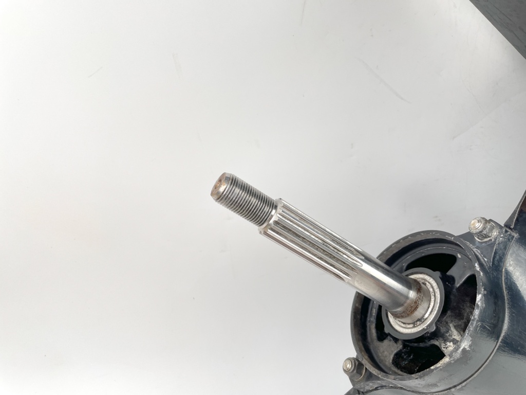 2006 Mercury 115 HP 2 Stroke Outboard Lower Unit Gear Case 9011J33 OEM