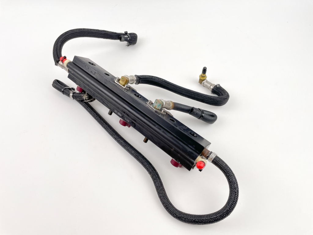 2006 Mercury 115 HP 2 Stroke Outboard Fuel Injector Set W/ Rail 804528 OEM