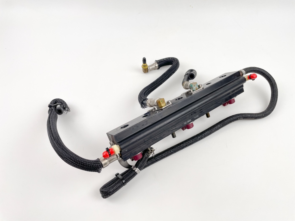 2006 Mercury 115 HP 2 Stroke Outboard Fuel Injector Set W/ Rail 804528 OEM