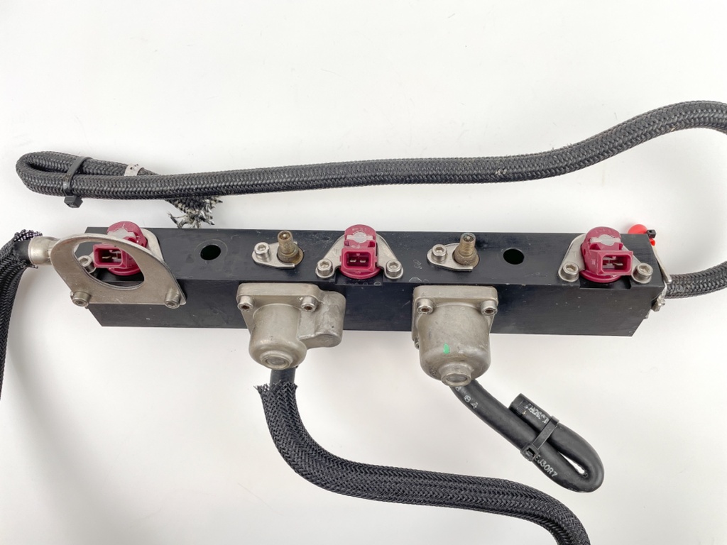 2006 Mercury 115 HP 2 Stroke Outboard Fuel Injector Set W/ Rail 804528 OEM