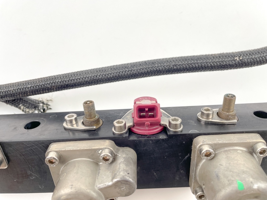 2006 Mercury 115 HP 2 Stroke Outboard Fuel Injector Set W/ Rail 804528 OEM