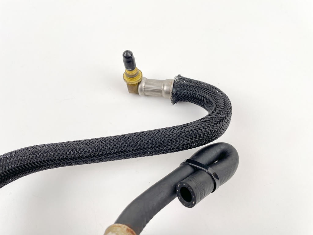 2006 Mercury 115 HP 2 Stroke Outboard Fuel Injector Set W/ Rail 804528 OEM