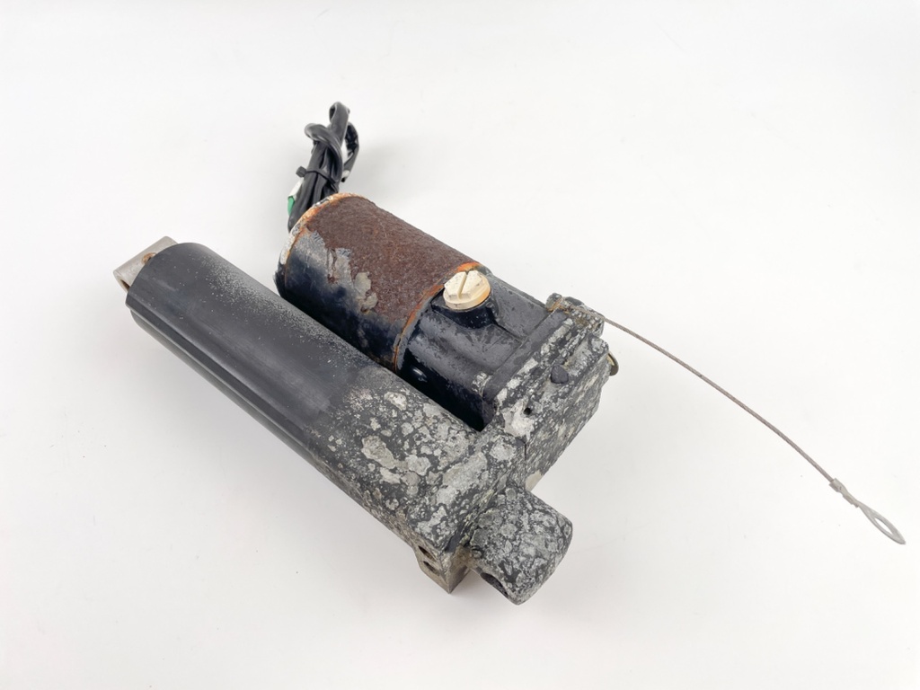 2006 Mercury 115 HP 2 Stroke Outboard Power Trim Tilt Unit 830250T5 OEM