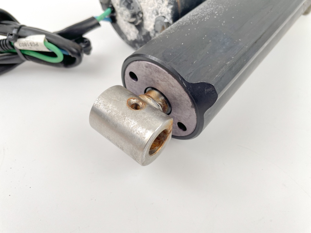 2006 Mercury 115 HP 2 Stroke Outboard Power Trim Tilt Unit 830250T5 OEM