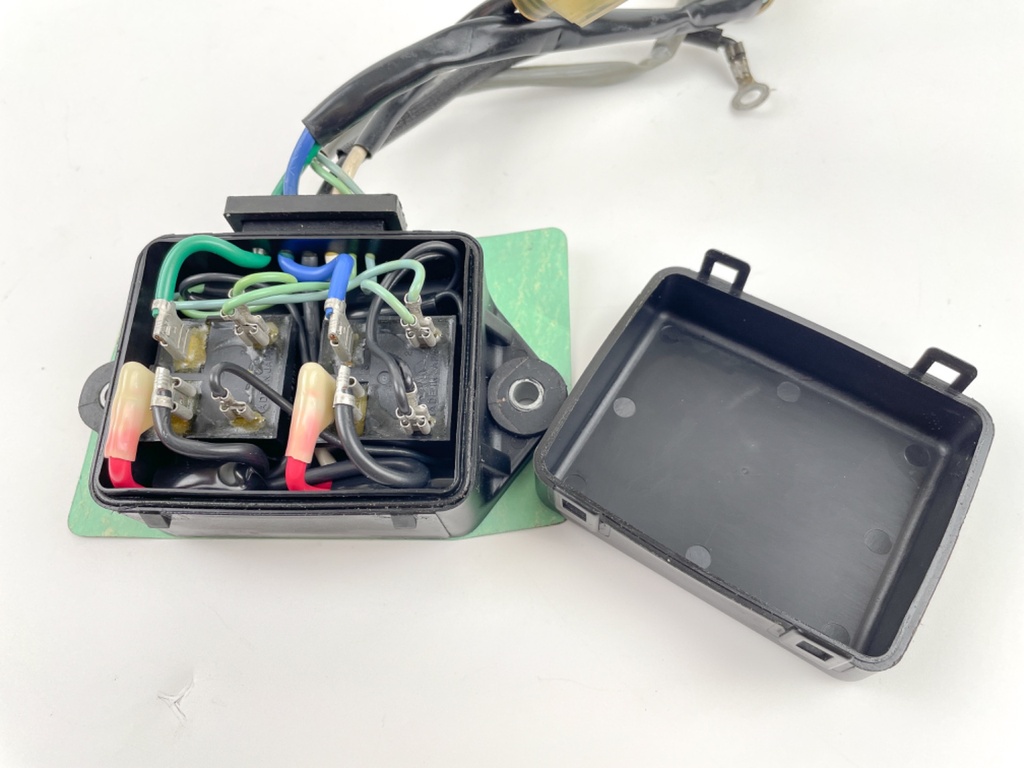 Honda 115 130 HP 4 Stroke Outboard Power Trim Tilt Relay Unit 38550-ZW5-003