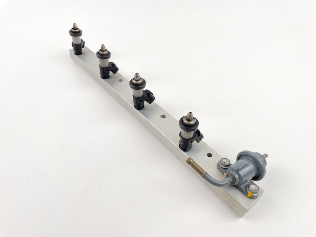 2004 Honda 130 HP 4 Stroke Outboard Fuel Injector Set W/ Rail 16406-ZW5-000 OEM