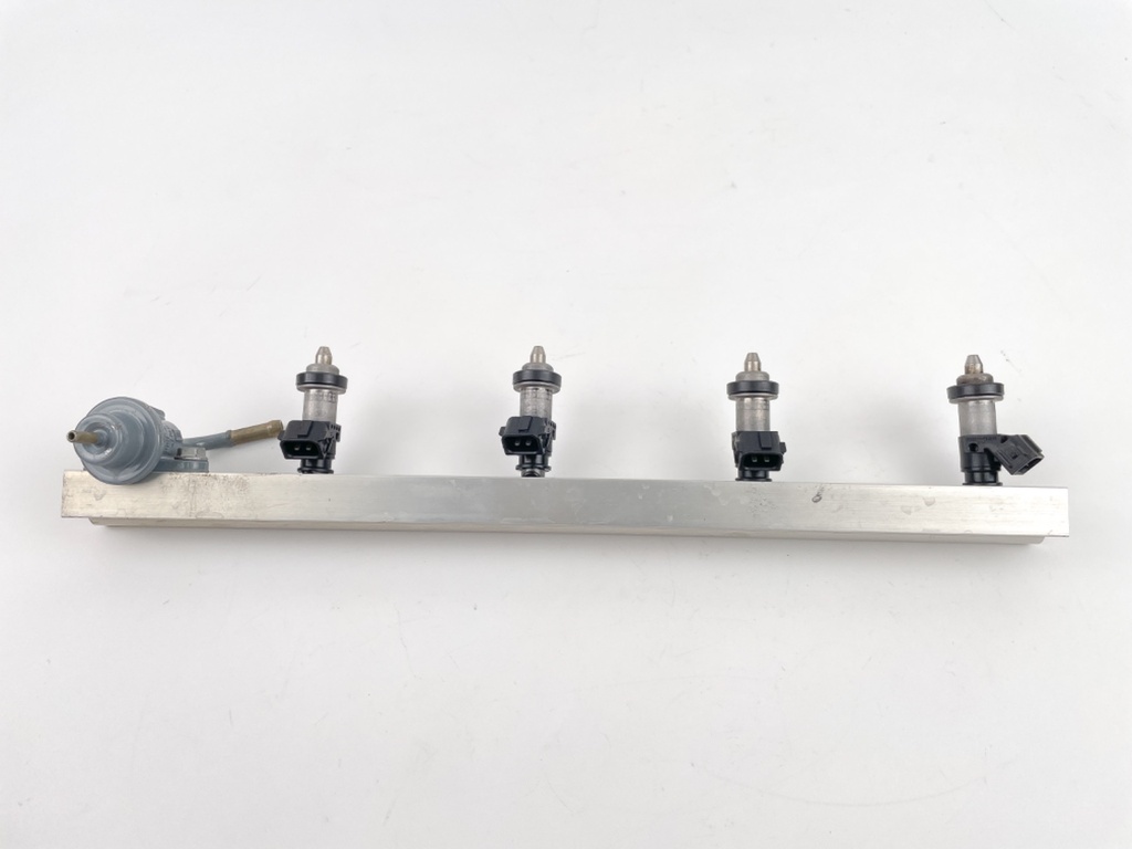 2004 Honda 130 HP 4 Stroke Outboard Fuel Injector Set W/ Rail 16406-ZW5-000 OEM