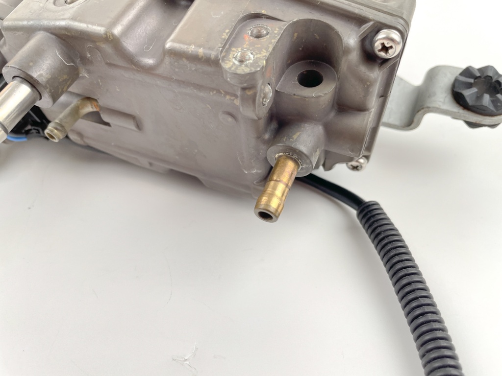 2004 Honda 130 HP 4 Stroke Outboard Vapor Separator Tank VST 16730-ZW5-033 OEM