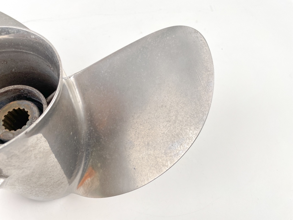Yamaha Outboard Stainless Steel Propeller 15 1/4 X 17 17-M 3 Blade Standard