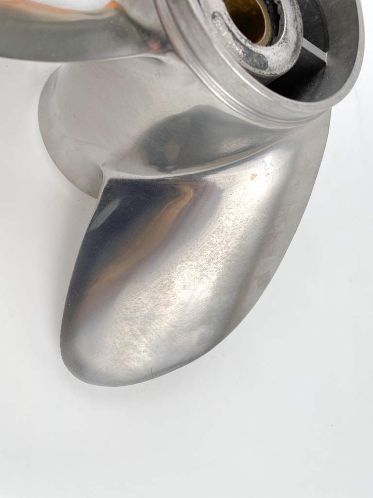 Yamaha Outboard Stainless Steel Propeller 15 1/4 X 17 17-M 3 Blade RH