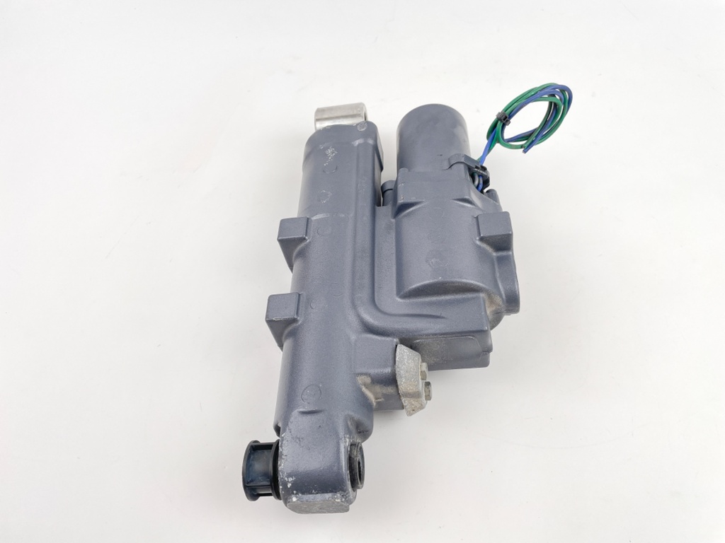 2005 + 50 60 HP Yamaha 4 Stroke Power Trim Tilt Unit Assembly 6C5-43800-01-8D
