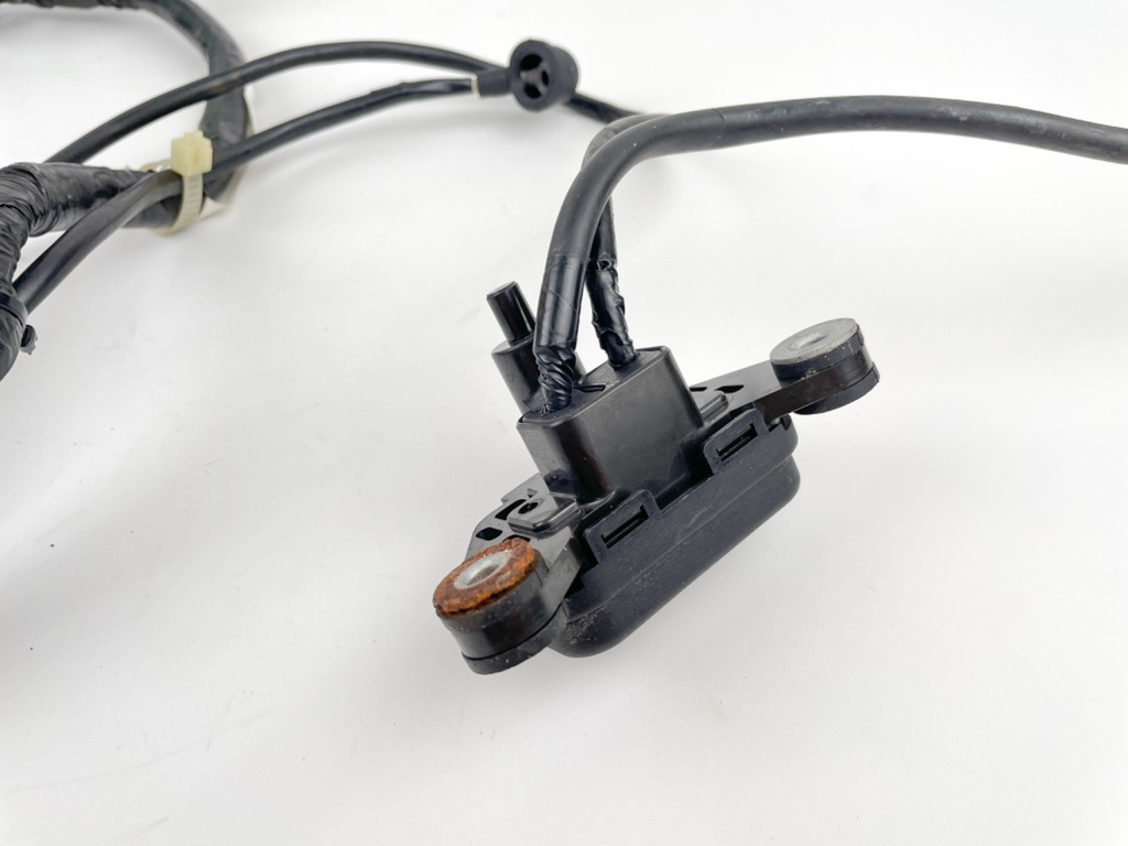 2004 Honda 130 HP 4 Stroke Outboard Engine Wire Harness 32520-ZW5-000 OEM