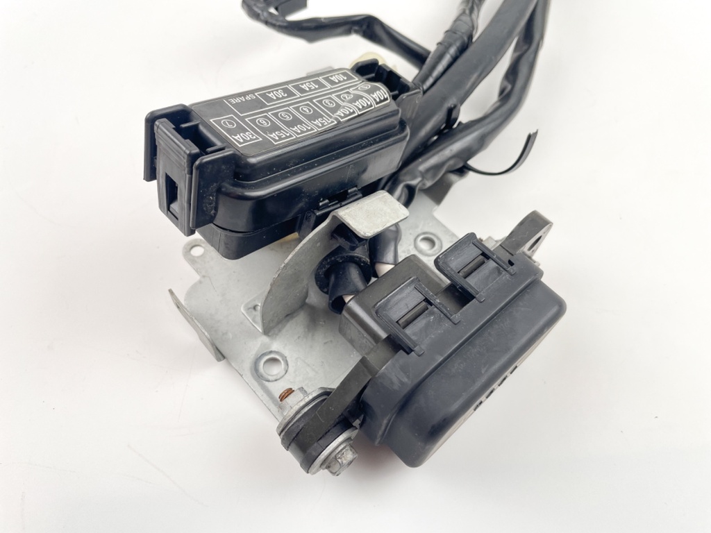 2007 Honda 225 HP 4 Stroke Outboard Fuse Box 32415-ZY3-A00 OEM