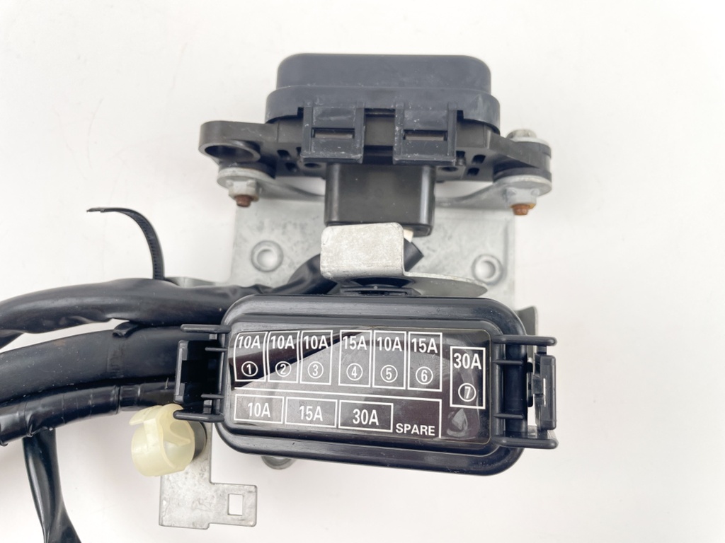 2007 Honda 225 HP 4 Stroke Outboard Fuse Box 32415-ZY3-A00 OEM