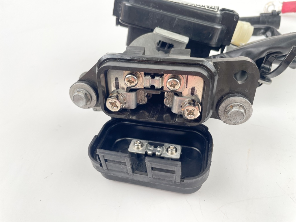 2007 Honda 225 HP 4 Stroke Outboard Fuse Box 32415-ZY3-A00 OEM