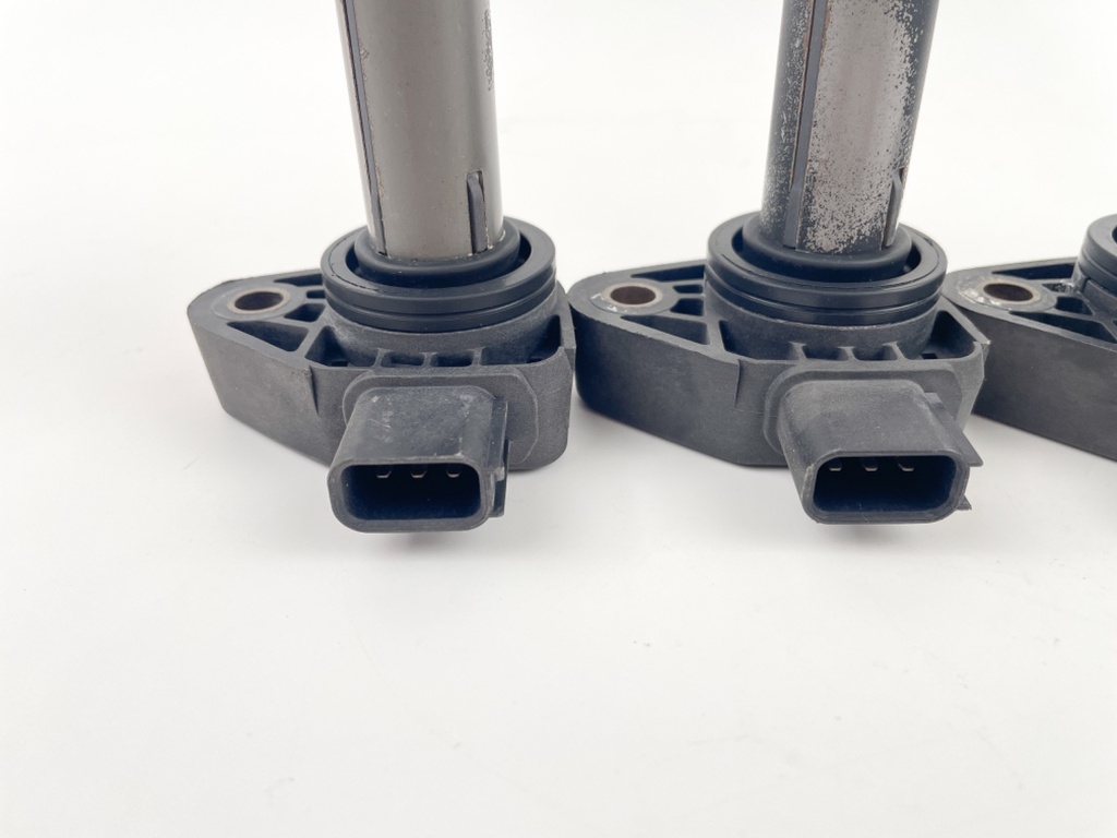 2007 Honda 225 HP 4 Stroke Outboard Ignition Coil Set 30520-ZY3-003 OEM