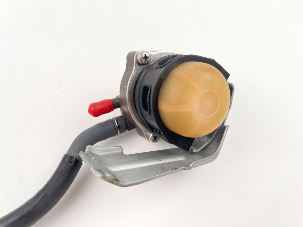 2007 Honda 225HP 4 Stroke Outboard Water Separator & Fuel Filter Assembly 16800-ZY3-003