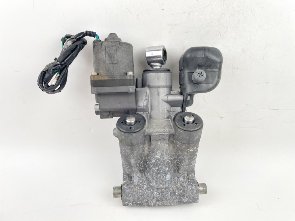 2002 + Honda 90 115 130 135 150 200 225 HP Outboard Power Trim Tilt Unit 56000-ZY3-063