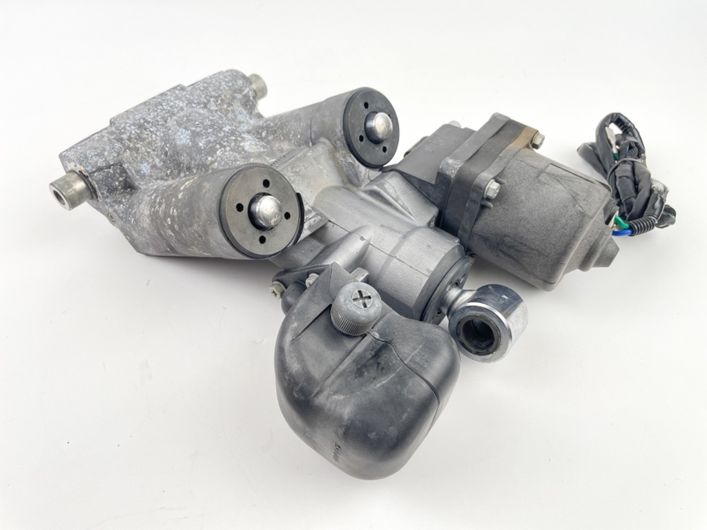 2002 + Honda 90 115 130 135 150 200 225 HP Outboard Power Trim Tilt Unit 56000-ZY3-063