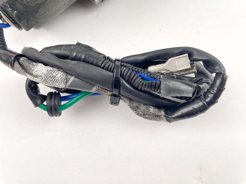 2002 + Honda 90 115 130 135 150 200 225 HP Outboard Power Trim Tilt Unit 56000-ZY3-063