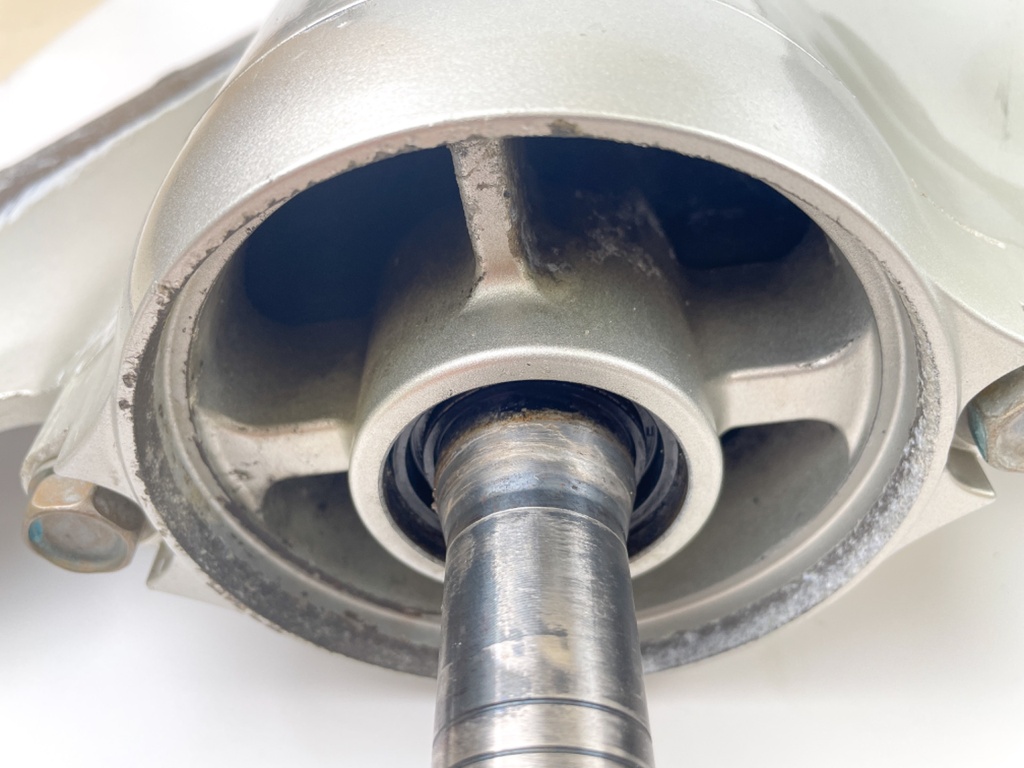 2006 + Honda BF 200 225 HP Outboard 25" XL Lower Unit Gear Case 41100-ZY3-C13ZA