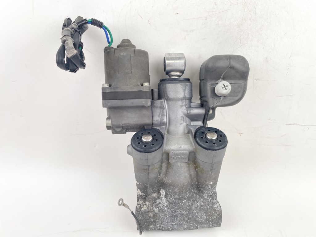 2002 + Honda 90 115 130 135 150 200 225 HP Outboard Power Trim Tilt Unit