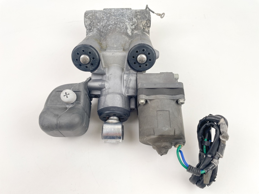 2002 + Honda 90 115 130 135 150 200 225 HP Outboard Power Trim Tilt Unit