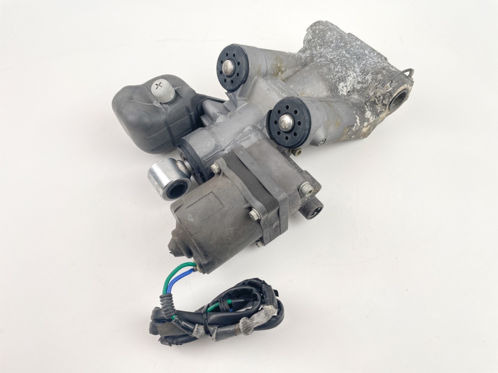 2002 + Honda 90 115 130 135 150 200 225 HP Outboard Power Trim Tilt Unit