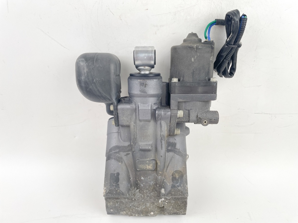 2002 + Honda 90 115 130 135 150 200 225 HP Outboard Power Trim Tilt Unit