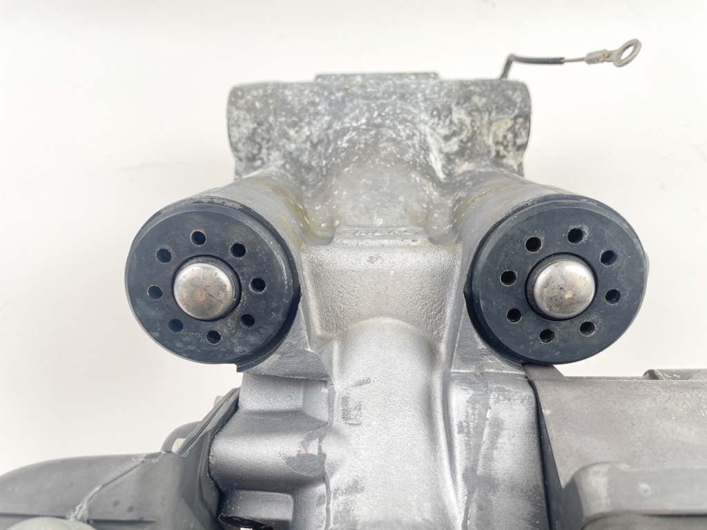 2002 + Honda 90 115 130 135 150 200 225 HP Outboard Power Trim Tilt Unit