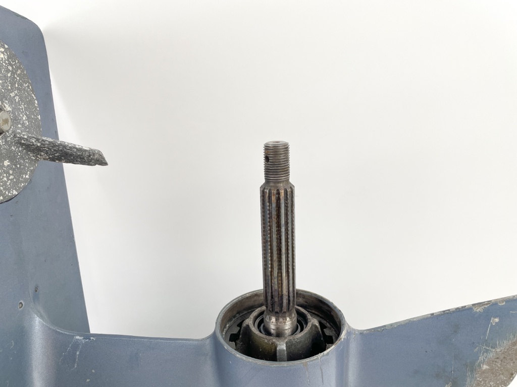 84-94 Yamaha 40 HP 2 Stroke Outboard Long Lower Unit Gear Case 6H4-45300-12-EK