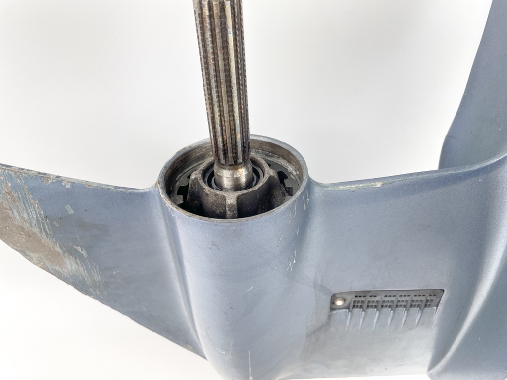 84-94 Yamaha 40 HP 2 Stroke Outboard Long Lower Unit Gear Case 6H4-45300-12-EK