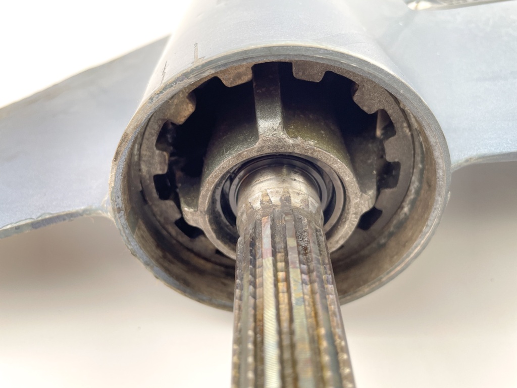 84-94 Yamaha 40 HP 2 Stroke Outboard Long Lower Unit Gear Case 6H4-45300-12-EK