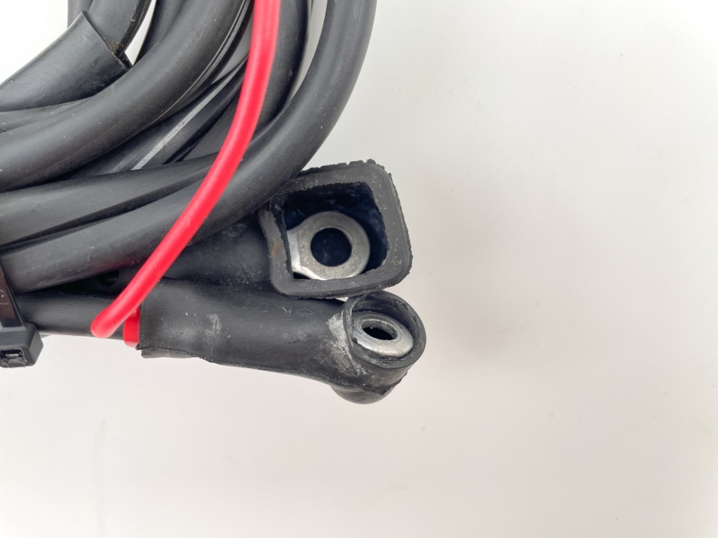 1986 Yamaha 40 HP 2 Stroke Outboard Battery Cables 6H4-82105-00-00 OEM