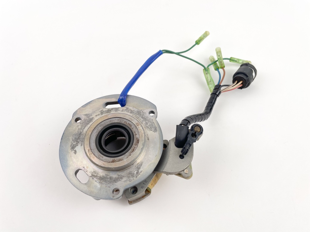 1986 Yamaha 40 HP 2 Stroke Outboard Stator W/ Lighting Coil Assembly 6H4-85510-F0 OEM