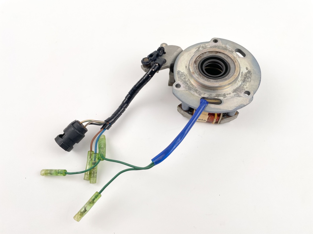1986 Yamaha 40 HP 2 Stroke Outboard Stator W/ Lighting Coil Assembly 6H4-85510-F0 OEM