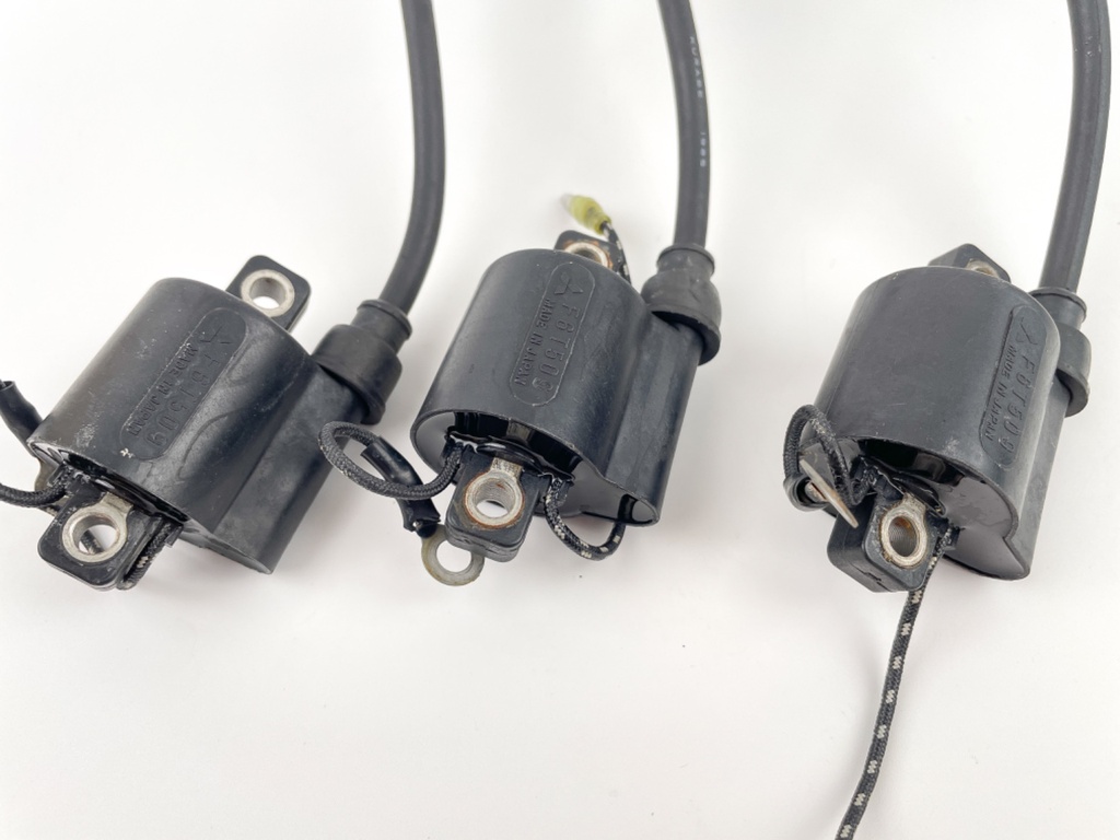 1986 Yamaha 40 HP 2 Stroke Outboard Ignition Coil Set 6H4-85570-20-00 OEM