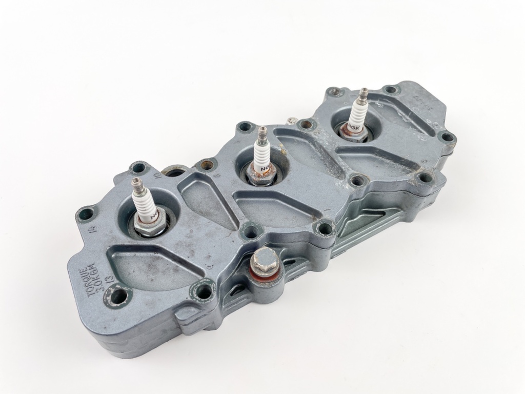 1986 Yamaha 40 HP 2 Stroke Outboard Cylinder Head 6H4-11111-01-94 OEM